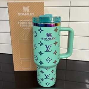 Stanley LV Blue Patterned Quencher H2.0 Tumbler,